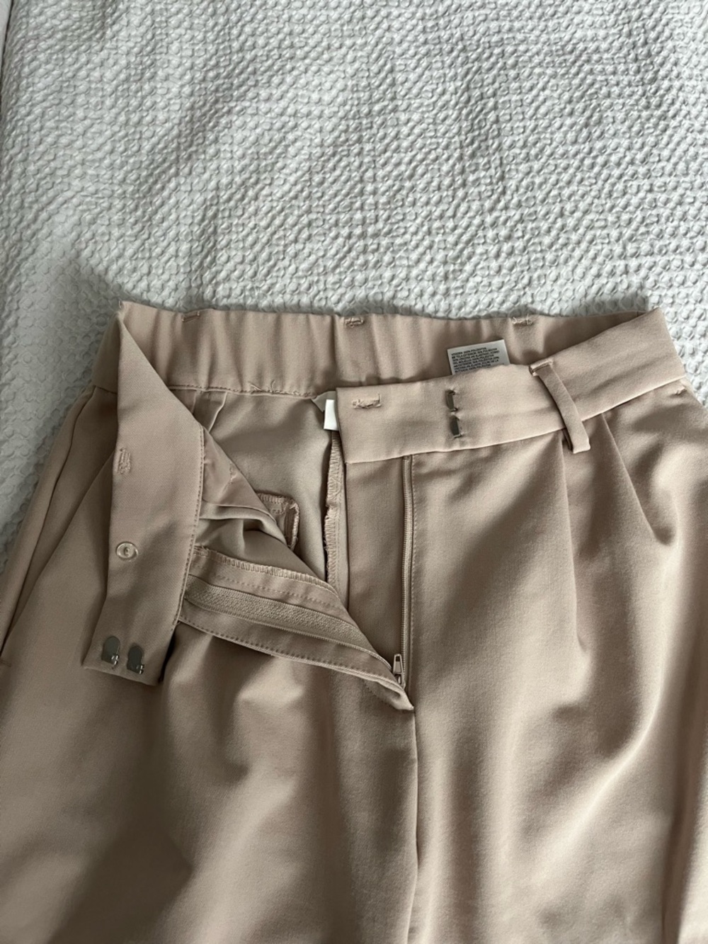 H&M Women's High-Waist Tailored Trousers in Light Beige